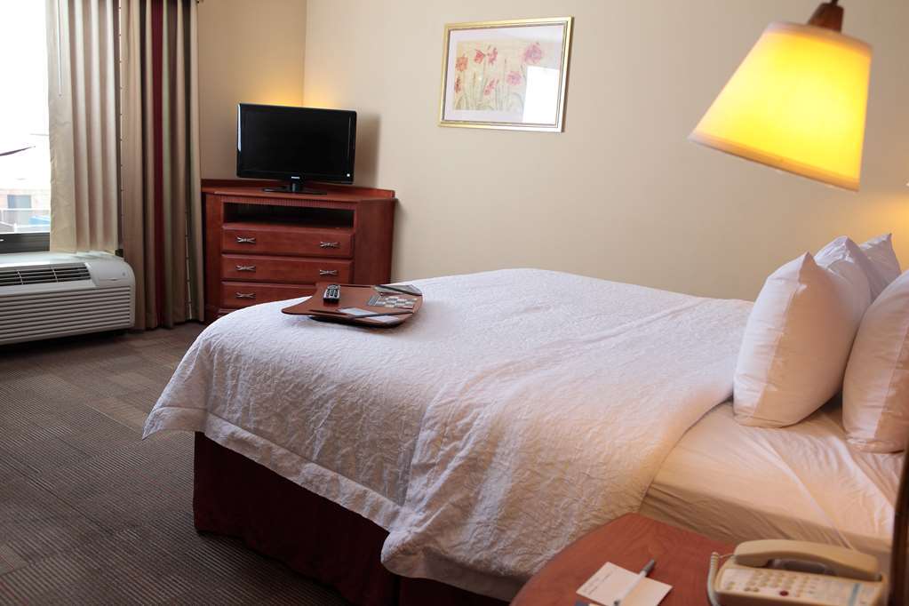 Hampton Inn Martin Rom bilde